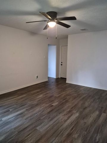 10915 Roandale Drive, Houston, TX 77048