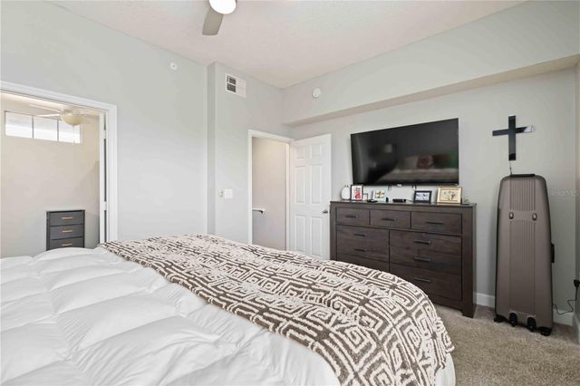 5601 BENTGRASS DRIVE 10-112, Sarasota, FL 34235