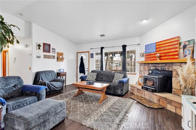 10753 Locust, Hesperia, CA 92345