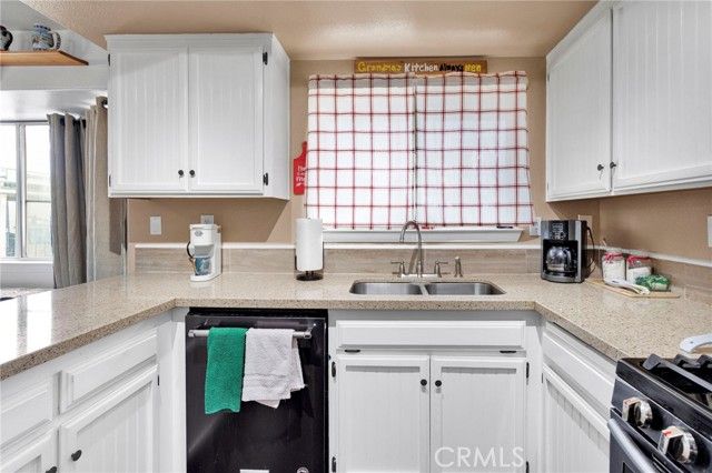 10753 Locust, Hesperia, CA 92345