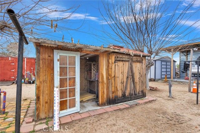 10753 Locust, Hesperia, CA 92345