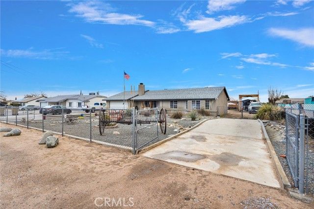 10753 Locust, Hesperia, CA 92345