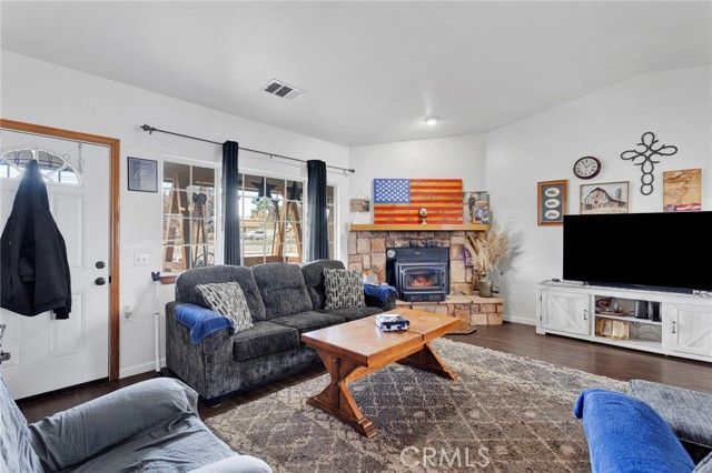 10753 Locust, Hesperia, CA 92345