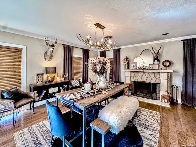 2828 2nd St, Pleasanton, TX 78064