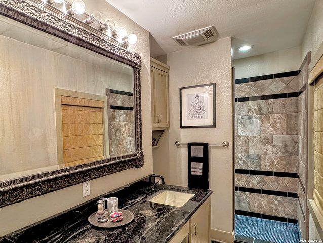 2828 2nd St, Pleasanton, TX 78064