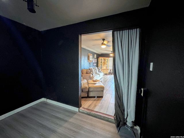 2828 2nd St, Pleasanton, TX 78064