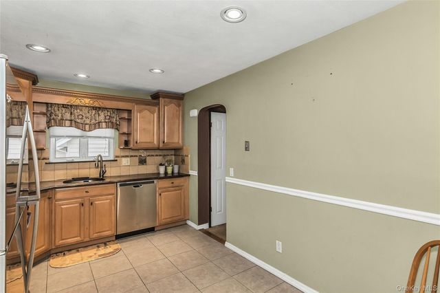 512 Elm Street, West Hempstead, NY 11552