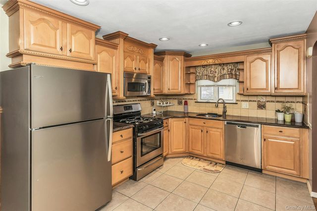 512 Elm Street, West Hempstead, NY 11552