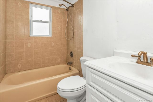 512 Elm Street, West Hempstead, NY 11552