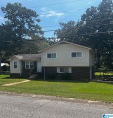 549 16TH AVENUE NW, Center Point, AL 35215