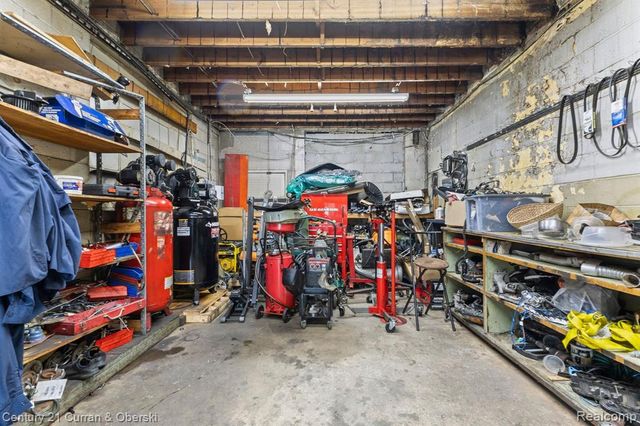20630 W Seven Mile Road, Detroit, MI 48219