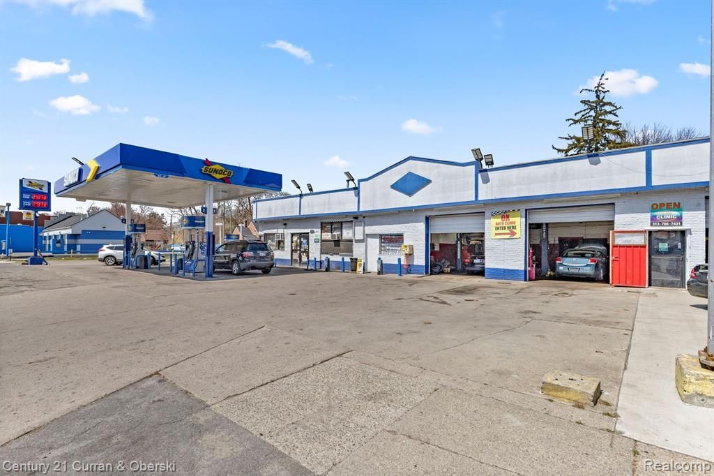 20630 W Seven Mile Road, Detroit, MI 48219