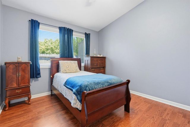 3701 Chamberlain Way, Carmichael, CA 95608