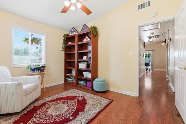 3701 Chamberlain Way, Carmichael, CA 95608