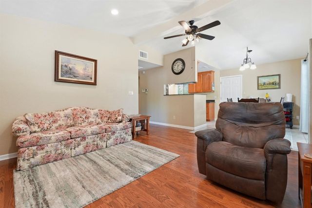 3701 Chamberlain Way, Carmichael, CA 95608