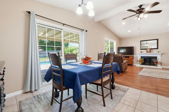 3701 Chamberlain Way, Carmichael, CA 95608