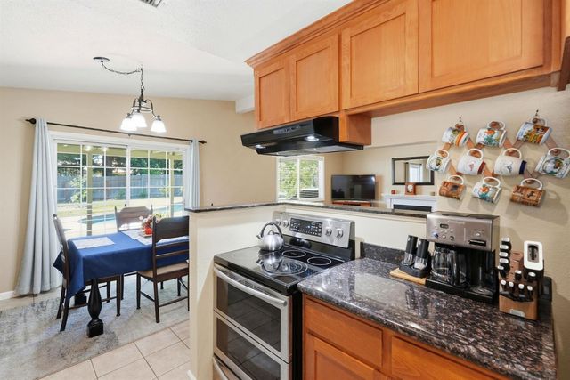 3701 Chamberlain Way, Carmichael, CA 95608