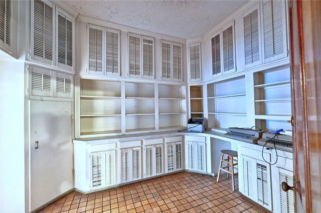 925 Heights Boulevard, Houston, TX 77008