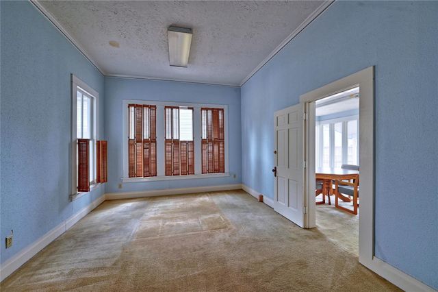 925 Heights Boulevard, Houston, TX 77008