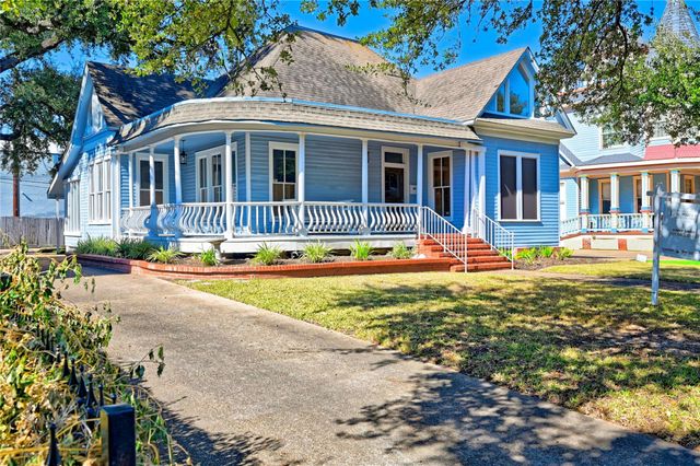 925 Heights Boulevard, Houston, TX 77008