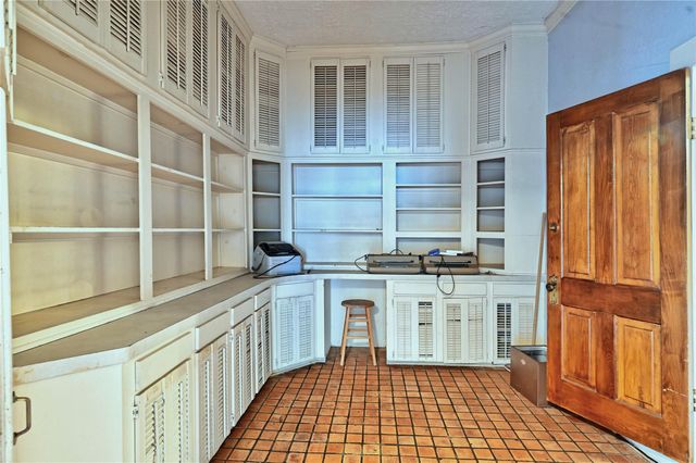 925 Heights Boulevard, Houston, TX 77008