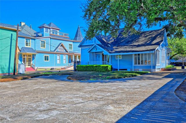 925 Heights Boulevard, Houston, TX 77008