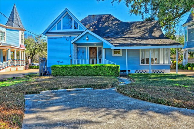 925 Heights Boulevard, Houston, TX 77008