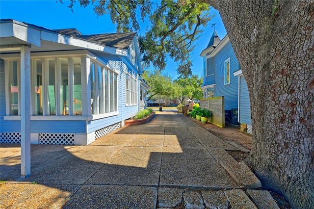 925 Heights Boulevard, Houston, TX 77008