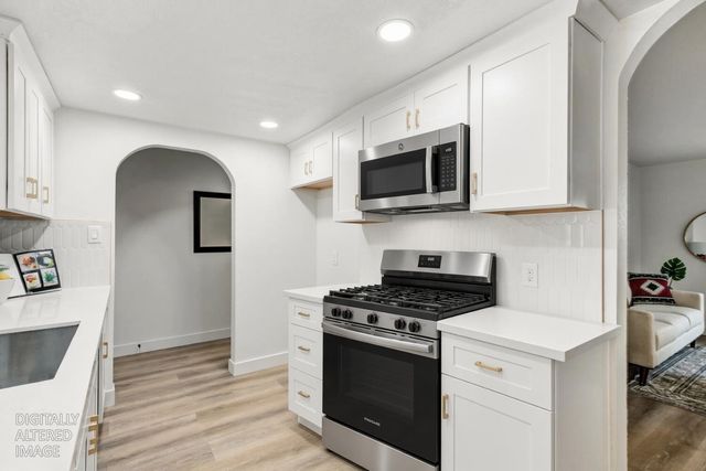 570 Walnut St, West Sacramento, CA 95691