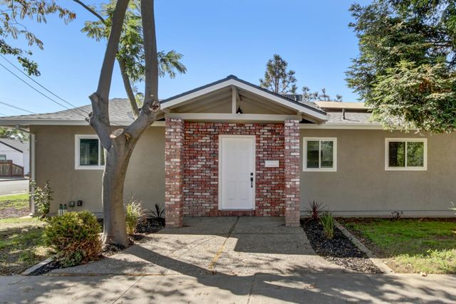 570 Walnut St, West Sacramento, CA 95691