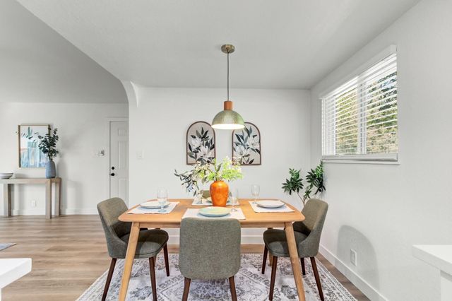 570 Walnut St, West Sacramento, CA 95691