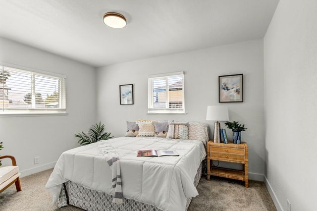 570 Walnut St, West Sacramento, CA 95691