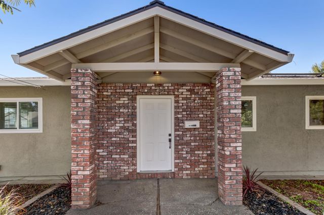 570 Walnut St, West Sacramento, CA 95691