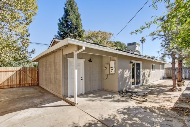 570 Walnut St, West Sacramento, CA 95691