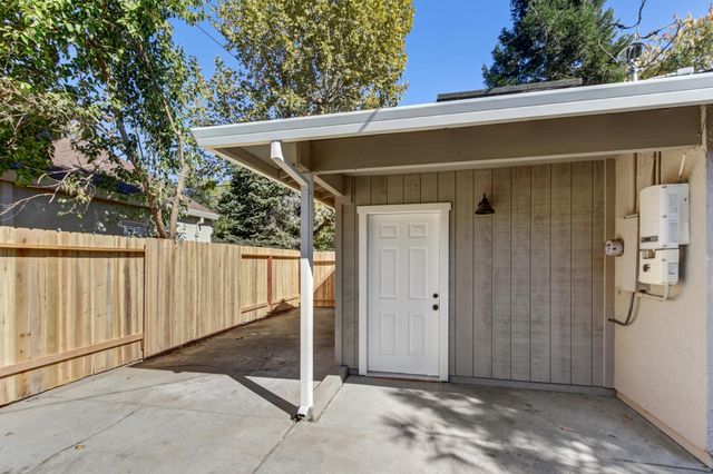 570 Walnut St, West Sacramento, CA 95691