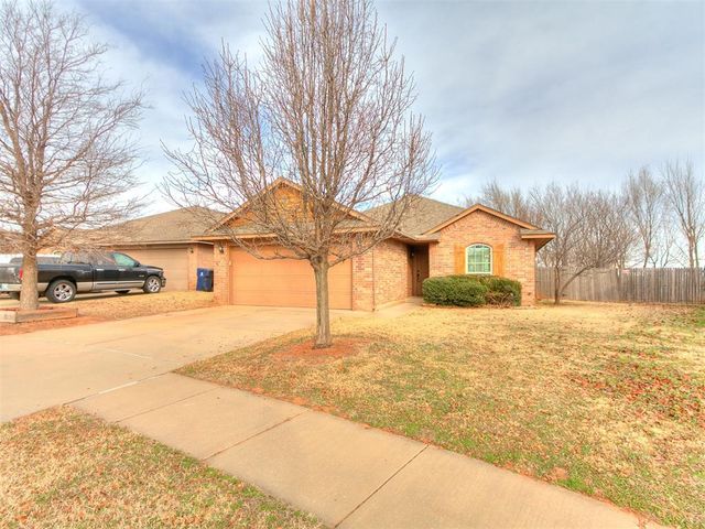 624 INVERLEITH Circle, Yukon, OK 73099