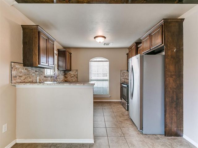 624 INVERLEITH Circle, Yukon, OK 73099