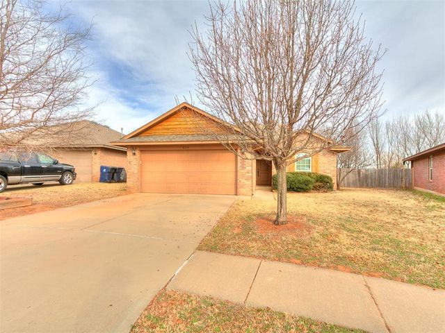 624 INVERLEITH Circle, Yukon, OK 73099