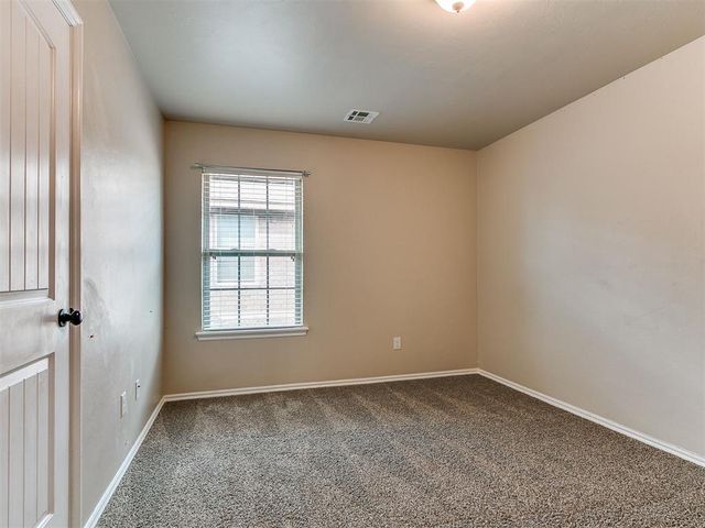 624 INVERLEITH Circle, Yukon, OK 73099