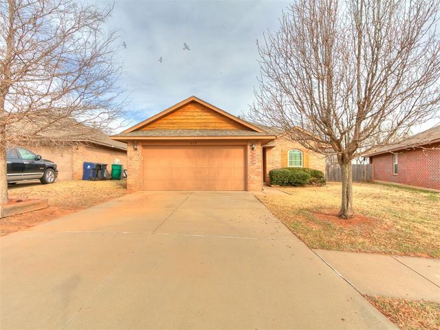 624 INVERLEITH Circle, Yukon, OK 73099