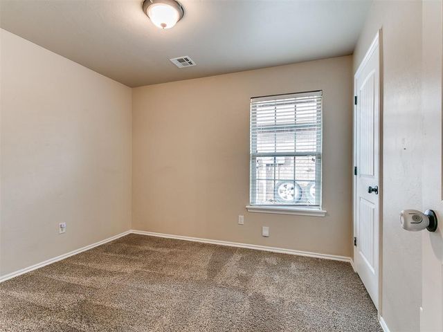 624 INVERLEITH Circle, Yukon, OK 73099