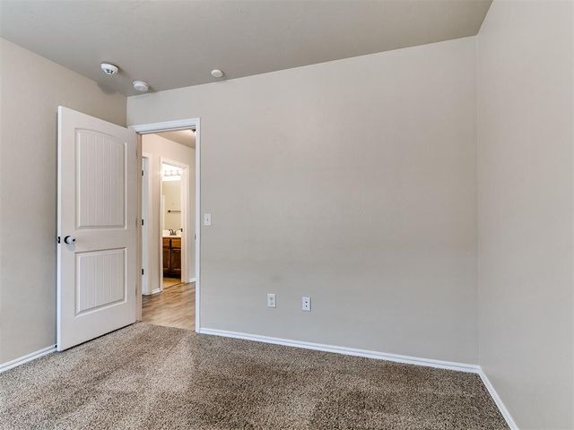 624 INVERLEITH Circle, Yukon, OK 73099