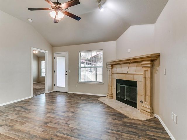 624 INVERLEITH Circle, Yukon, OK 73099