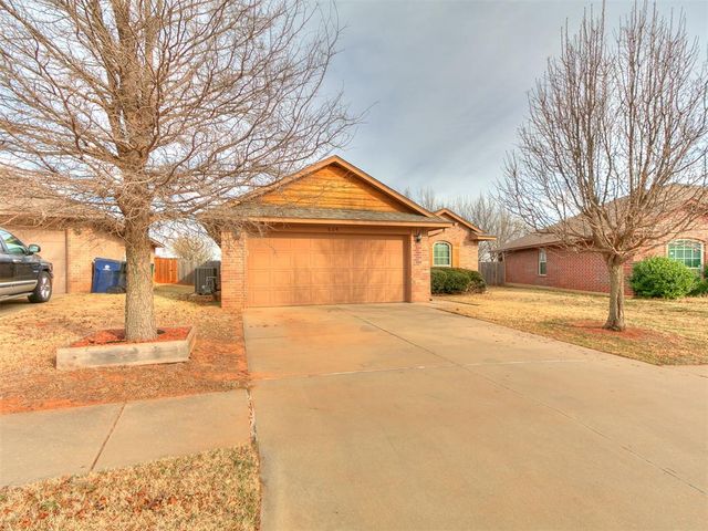 624 INVERLEITH Circle, Yukon, OK 73099
