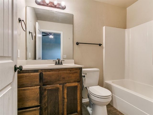 624 INVERLEITH Circle, Yukon, OK 73099