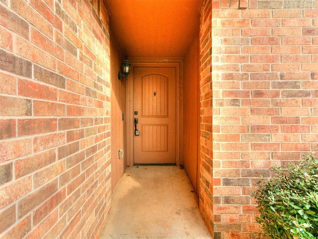 624 INVERLEITH Circle, Yukon, OK 73099