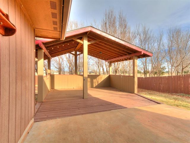624 INVERLEITH Circle, Yukon, OK 73099