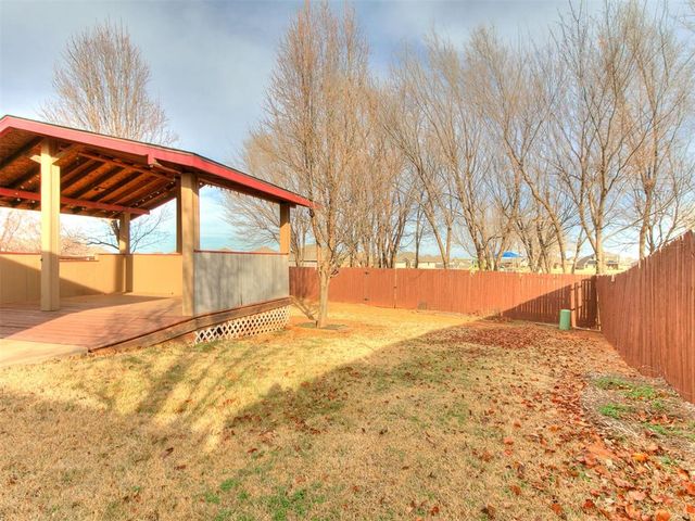 624 INVERLEITH Circle, Yukon, OK 73099