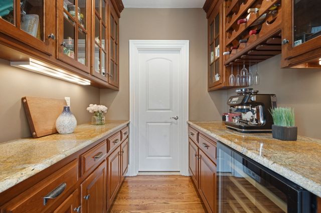 287 Langley 38, Newton, MA 02459