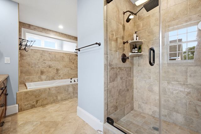 287 Langley 38, Newton, MA 02459